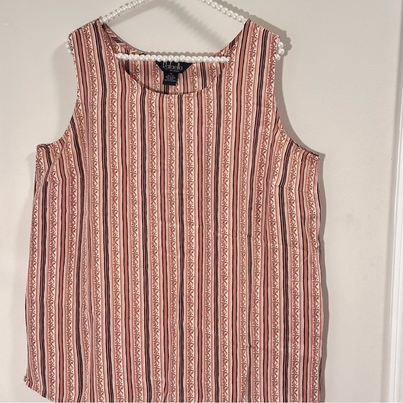 Vintage Rafaella 100% Silk Blouse Sz 14W burgundy black motif Sleeveless Top - Picture 7 of 8